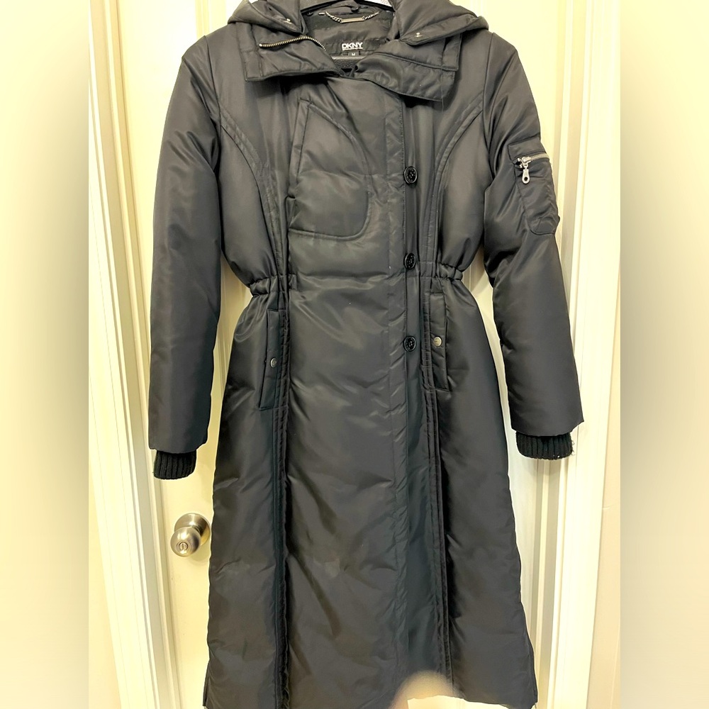 ❄️ CLEAR OUT SALE! DKNY Winter Full Length Coat: Size Medium